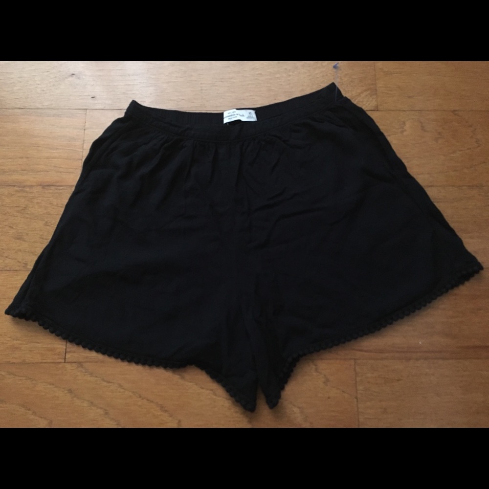 Black Abercrombie and Fitch high waisted shorts
